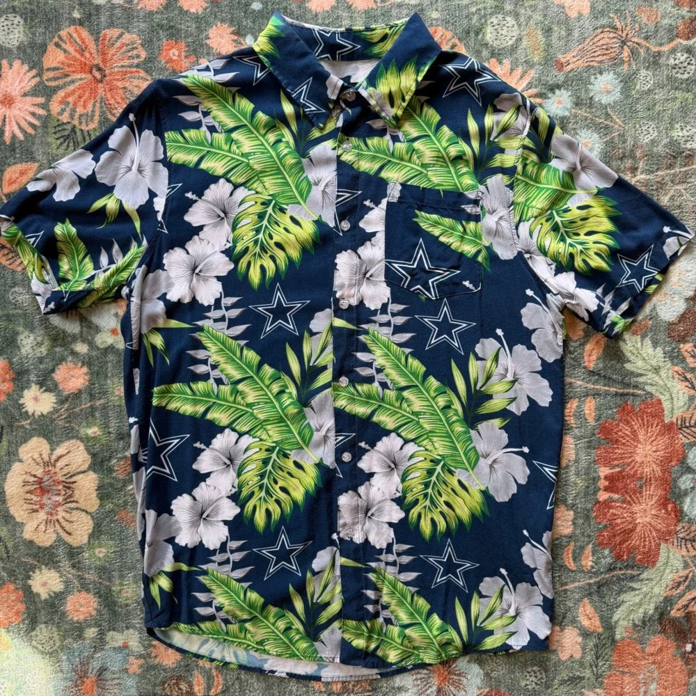 NFL‎ Team Apparel Dallas Cowboys Mens M Tropical Floral Aloha Button Down Shirt